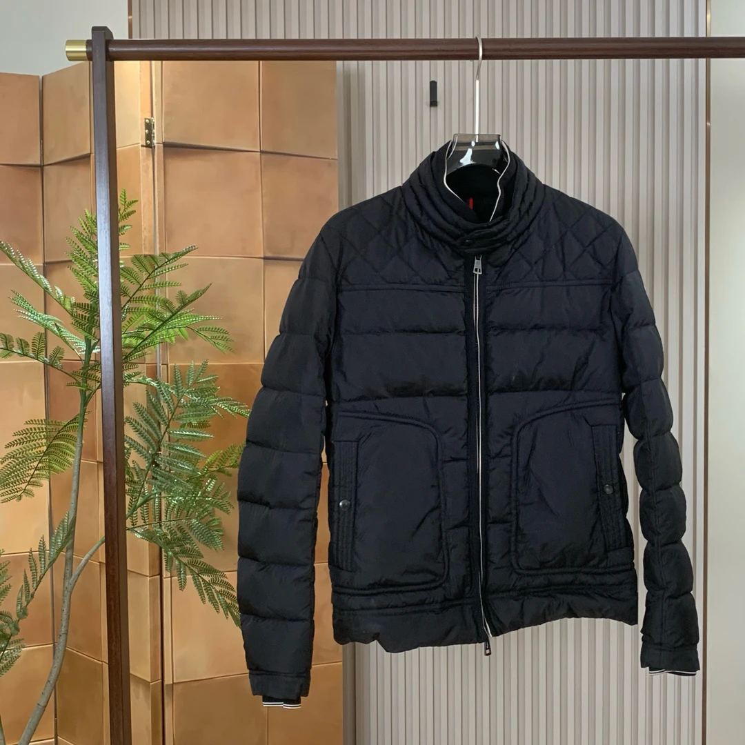 Moncler Rivoal黑色徽标立领羽绒服/3码/99新/女14755