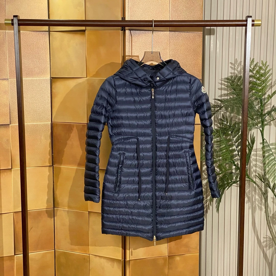 Moncler Barbel蓝色刺绣徽标连帽长款羽绒服/0码/99新/女41509