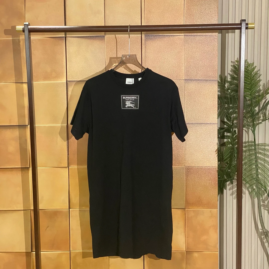 Burberry新款黑色战马标语logo短袖连衣裙/m码/99新/女24453