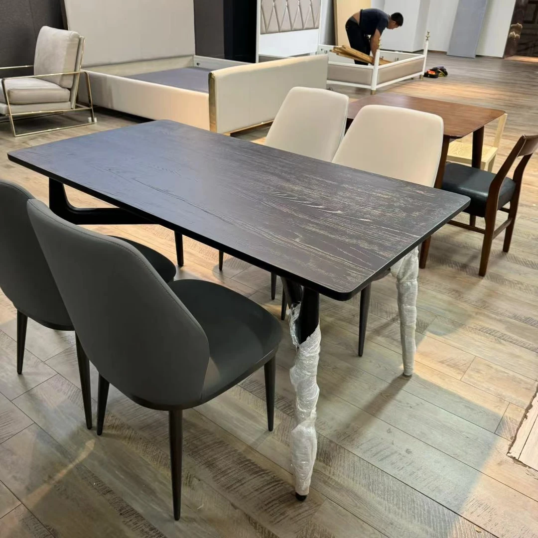 【福利展厅清样品】编号：08实木餐桌（微瑕）年末展厅清样福利品