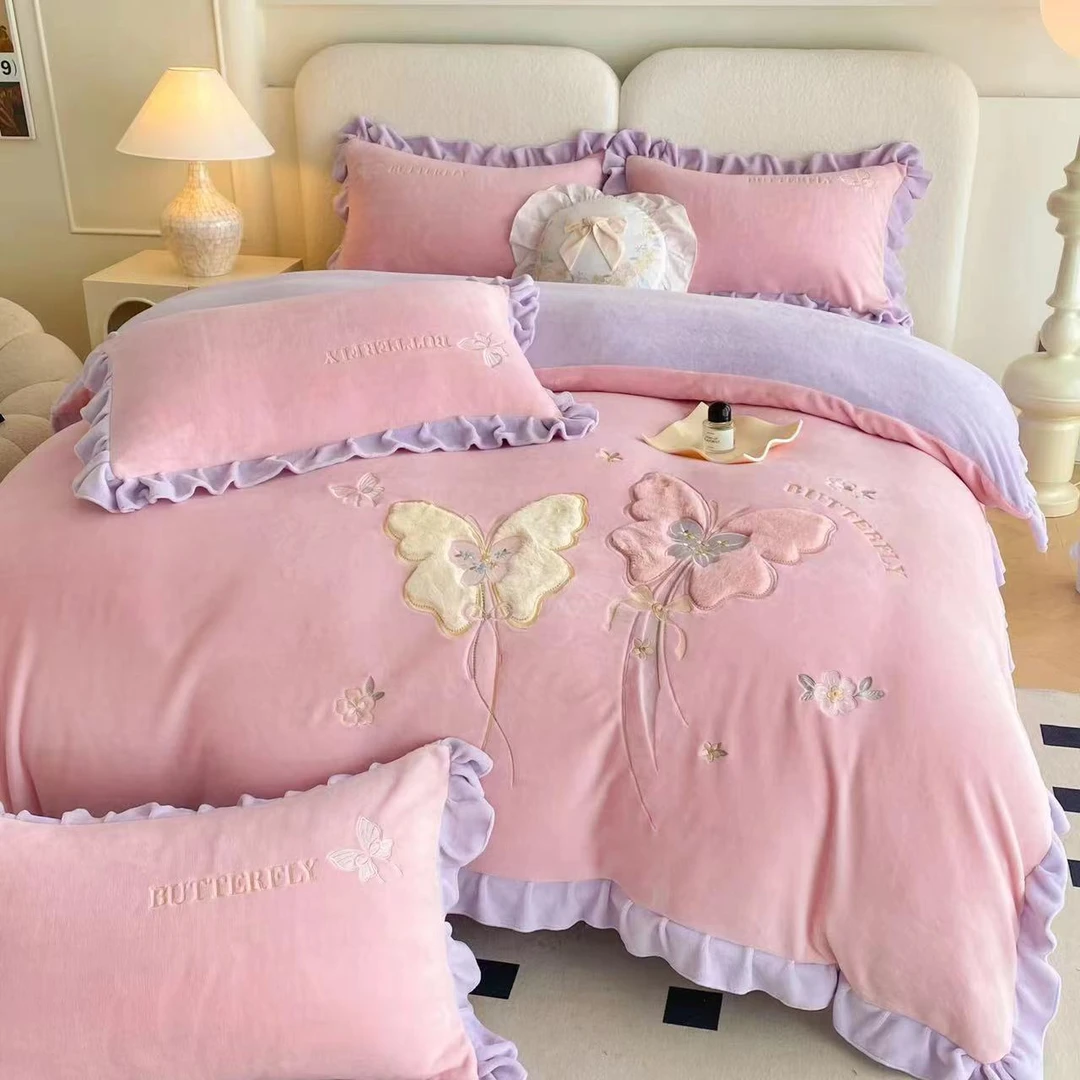 2024款冬季保暖重工刺绣全消光牛奶绒花边四件套--凯瑟琳（轻奢粉）