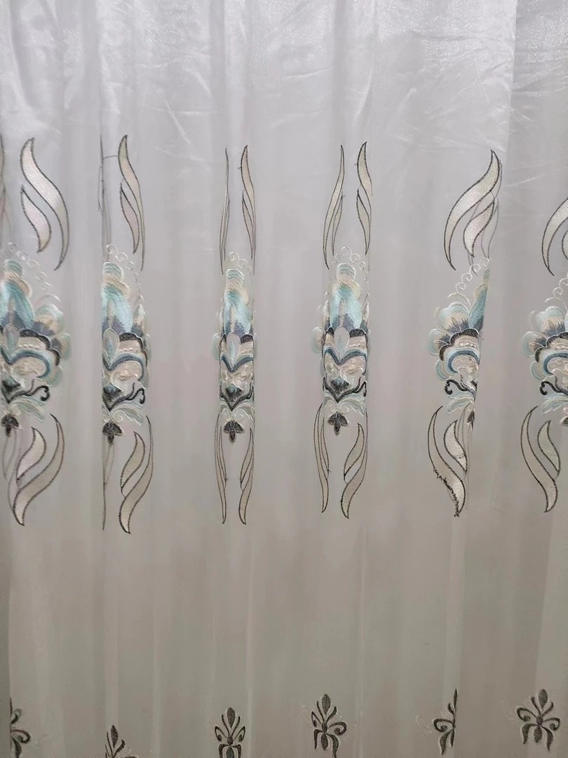 88222成品窗纱宽6米，高2.7米，挂钩对开发货