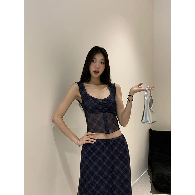 【清清】微辣风情辣妹显瘦气质百搭格子背心女上衣【2410690】