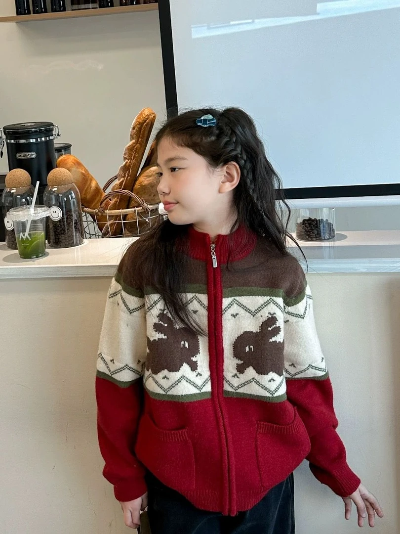 女童毛衣针织开衫冬新款2025男女中大童加厚保暖卡通外套内搭上衣