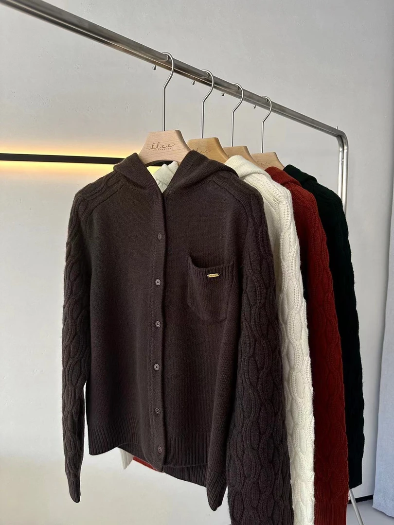 慵懒风气质坑条口袋单排扣针织连帽衫冬季新款百搭外套2017