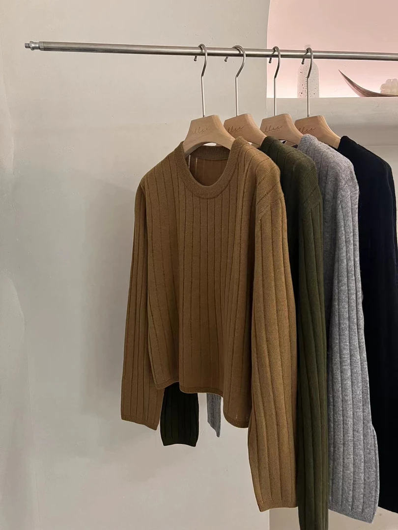 竖坑条纯色圆领毛衣 9967