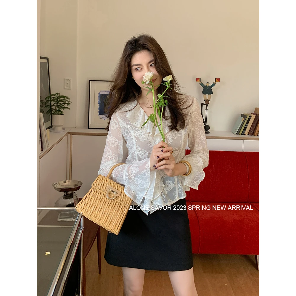 【ALONE SAVOR】花团锦簇 刺绣提花小众荷叶边衬衫U031