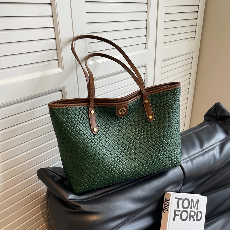 包包女2023新款小众设计单肩斜挎纯色编织时尚百搭手提托特包潮