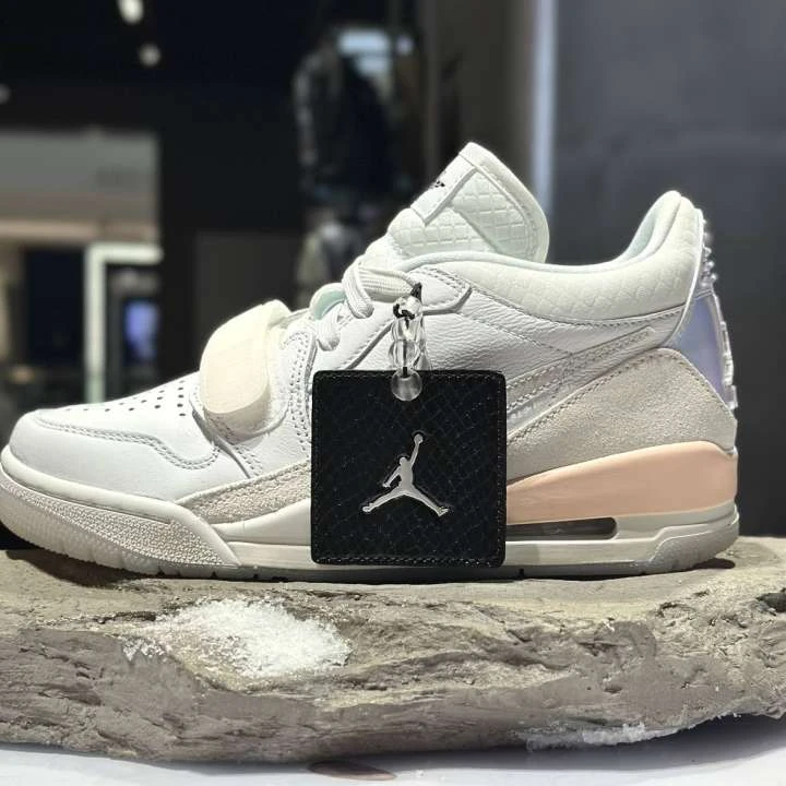 【滔搏联动】NIKE耐克女子W AJ312 LW CNY蛇年限定篮球鞋HF3182-100