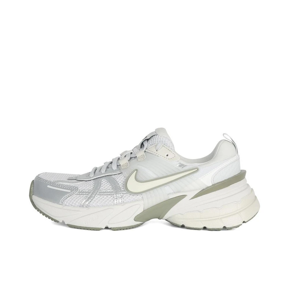 【滔搏联动】NIKE女子W NIKE V2K RUN玩球穿搭复古休闲鞋FD0736-006