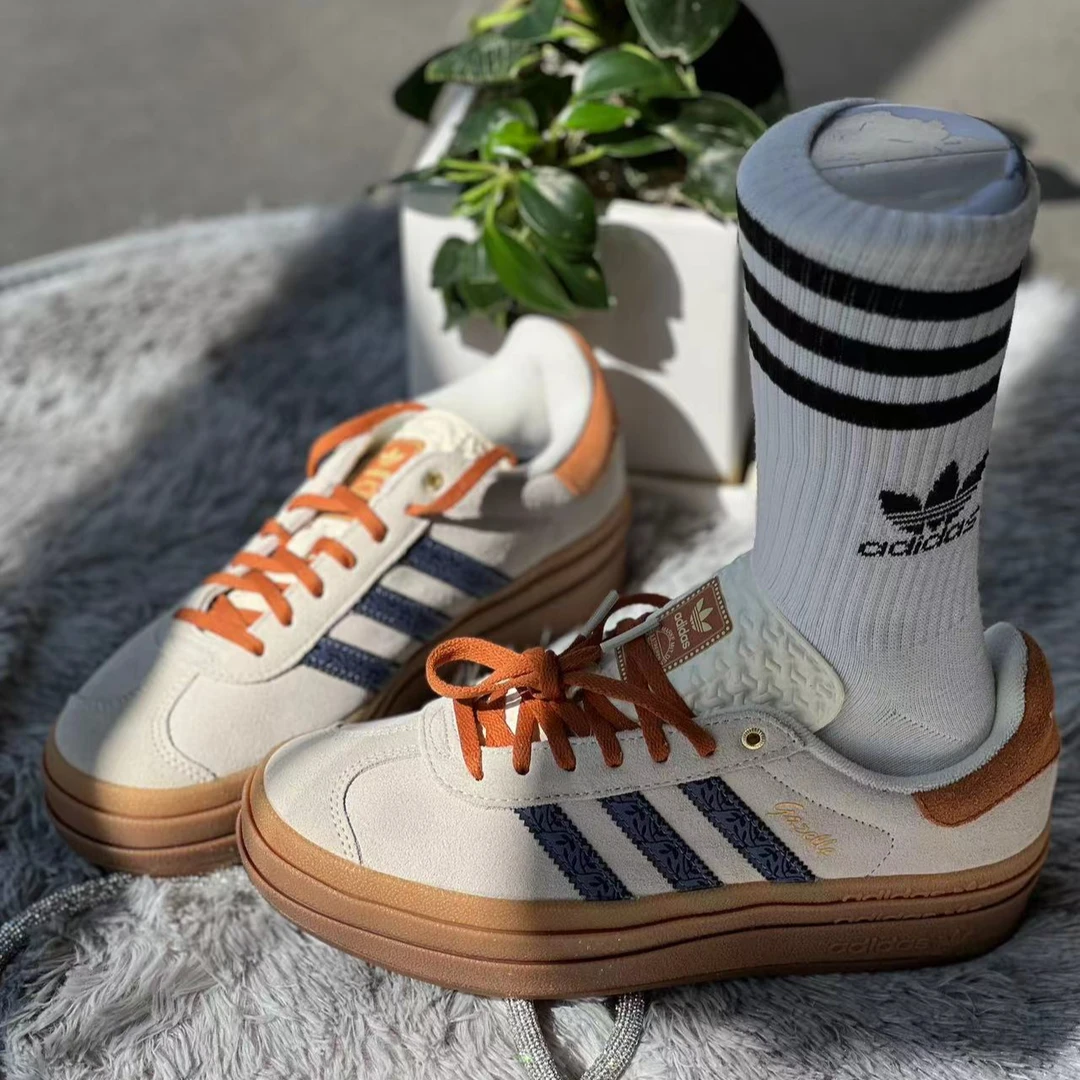 【滔搏联动】Adidas三叶草GAZELLE厚底休闲女子潮流低帮板鞋JQ0955