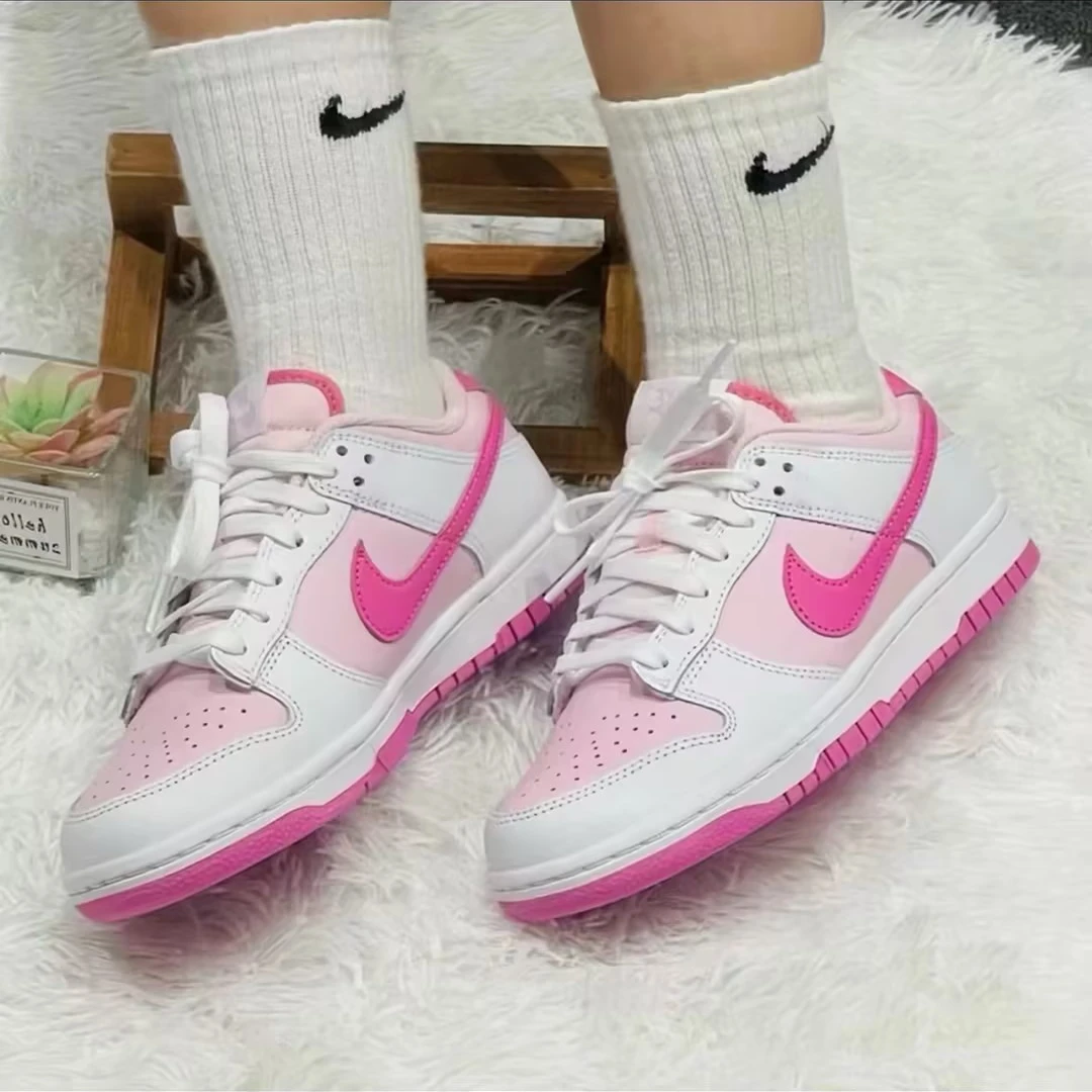 【滔搏联动】NIKE耐克女子 NIKE DUNK LOW休闲鞋「高能感」HQ1181-661