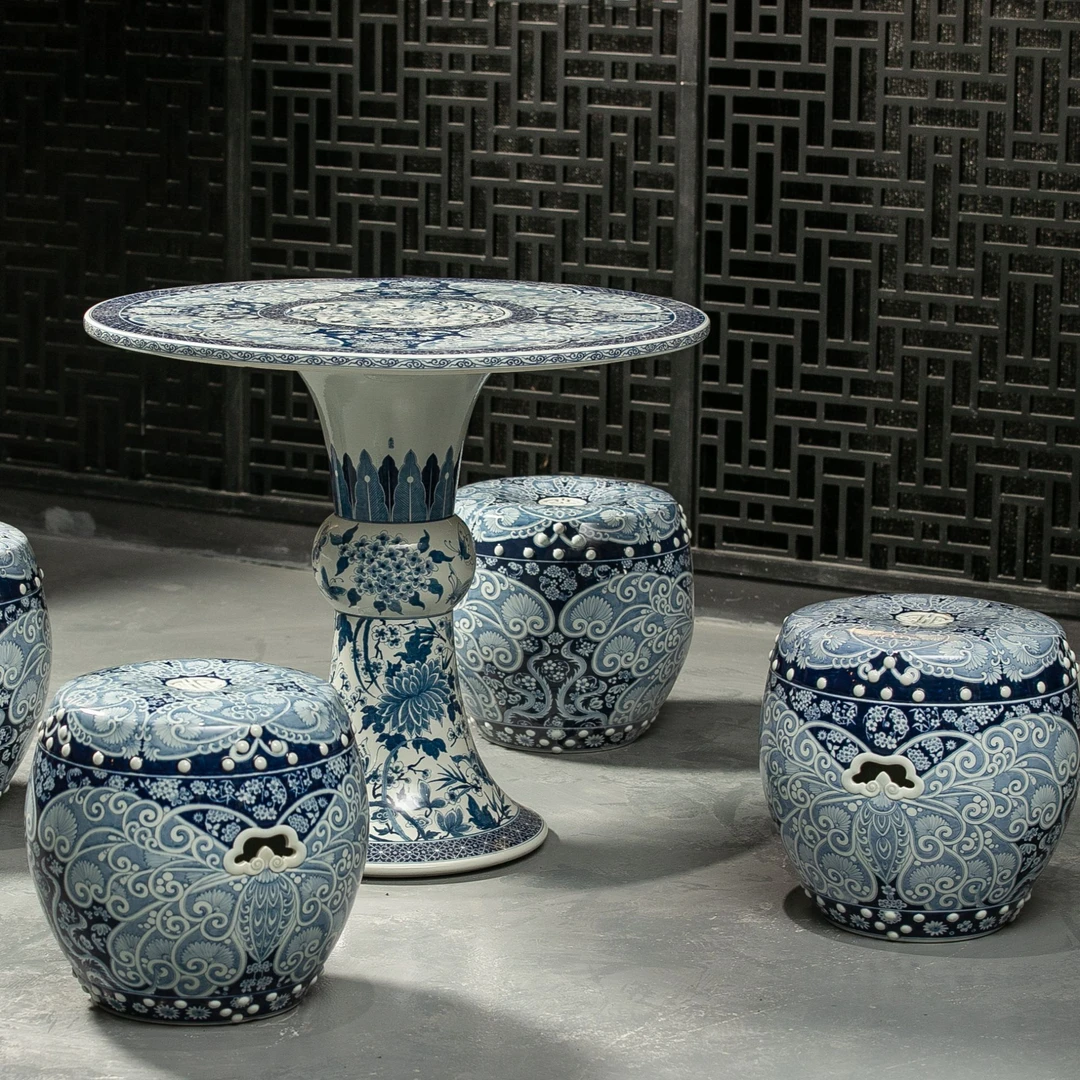 青花蝶恋花瓷桌套组