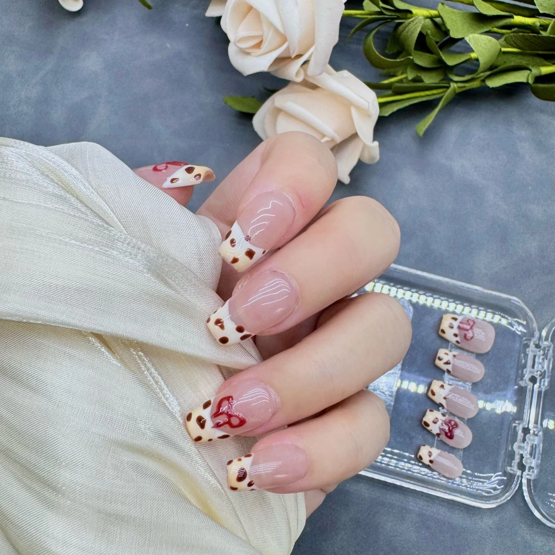 【小胖手家的粉红顽皮豹】纯手工穿戴甲24年新款法式豹纹蝴蝶结