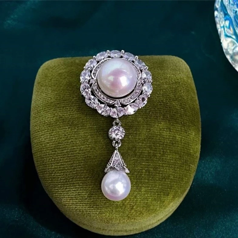 铜合金合成锆石胸针  6336 宫廷宝珠 女王同款百搭西装胸花别针