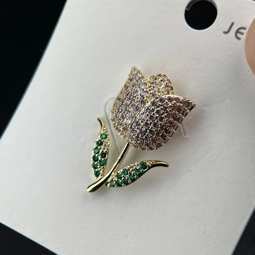 铜合金锆石胸针 5409绿叶郁金香 无痕磁吸小清新轻奢简约胸花饰品