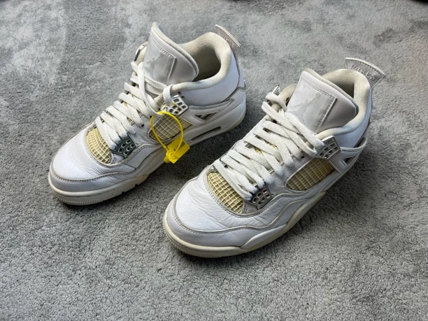 板鞋/aj4白猫/40码/9新