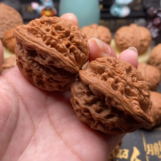 文玩核桃吊坠小****箱虎头