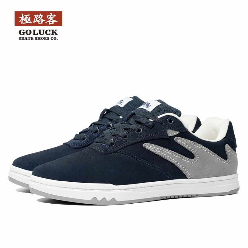 极路客蚁系列秋冬新款蓝灰色面包鞋男女款低帮耐磨减震专业滑板鞋