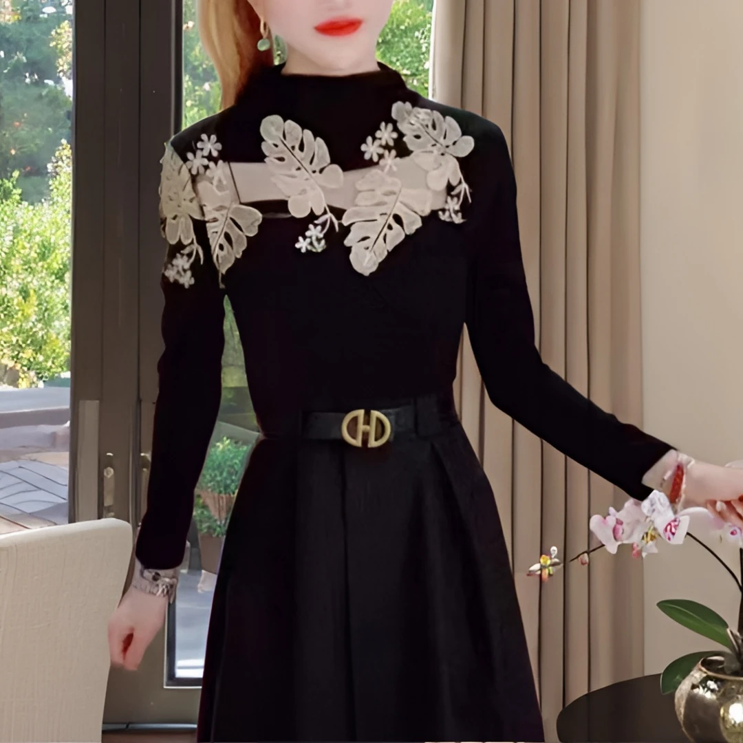 秋季新款百搭洋气舒适女士金叶子镂空上衣长袖款打底时尚显瘦气质