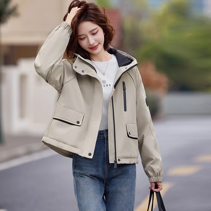 加绒外套女2024秋冬新款小个子短款韩系减龄洋气休闲连帽厚冲锋衣