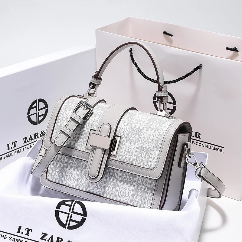 情人节送女友精致生日礼物包包2025新款手提小方包百搭质感斜挎包