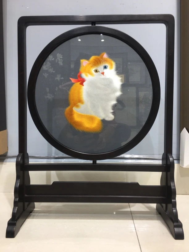 收藏苏绣异色猫尺寸直径40x50左右框架随意搭配选择可以咨询客服