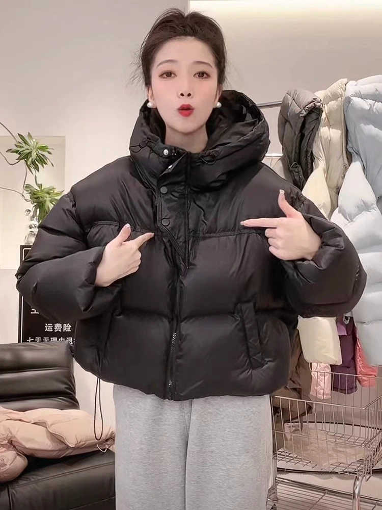 加厚连帽短款羽绒服女款冬季2023年新款时尚宽松白鸭绒面包服外套