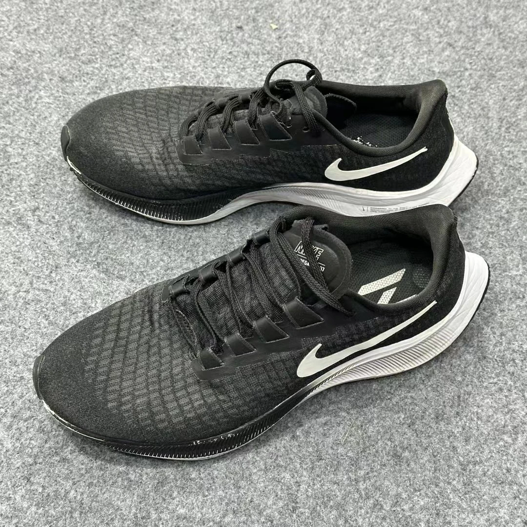 42.5码/NIKE 飞马37黑白配色 低帮跑鞋