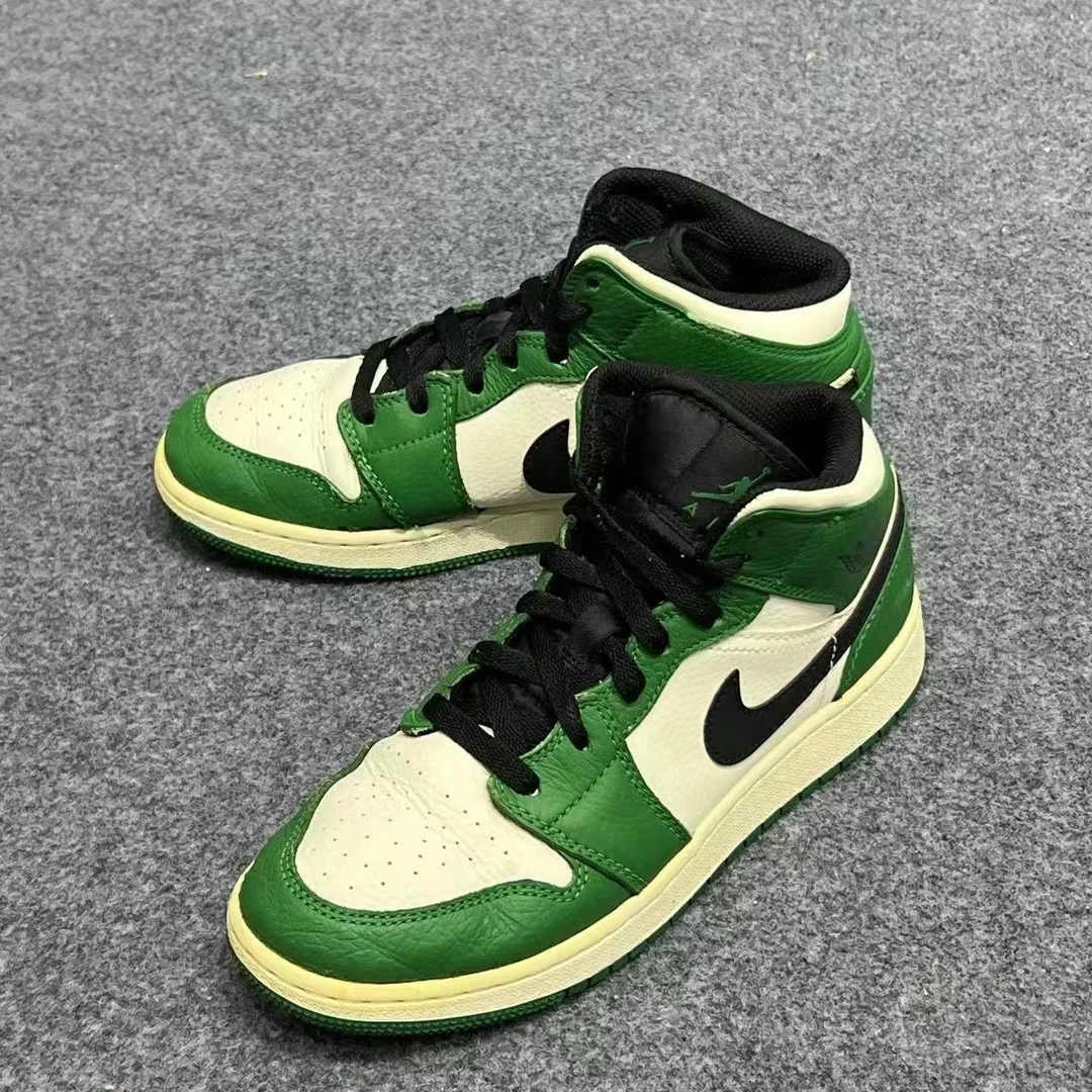 38.5码/AIRJORDAN1凯尔特人配色 中帮篮球鞋