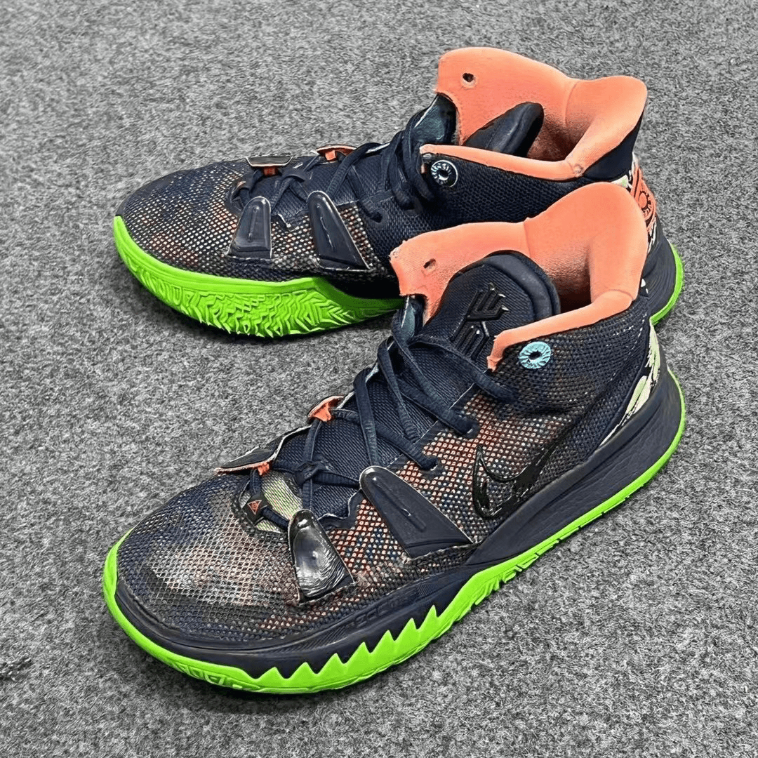 42.5码/NIKE 欧文七黑绿配色 高帮篮球鞋