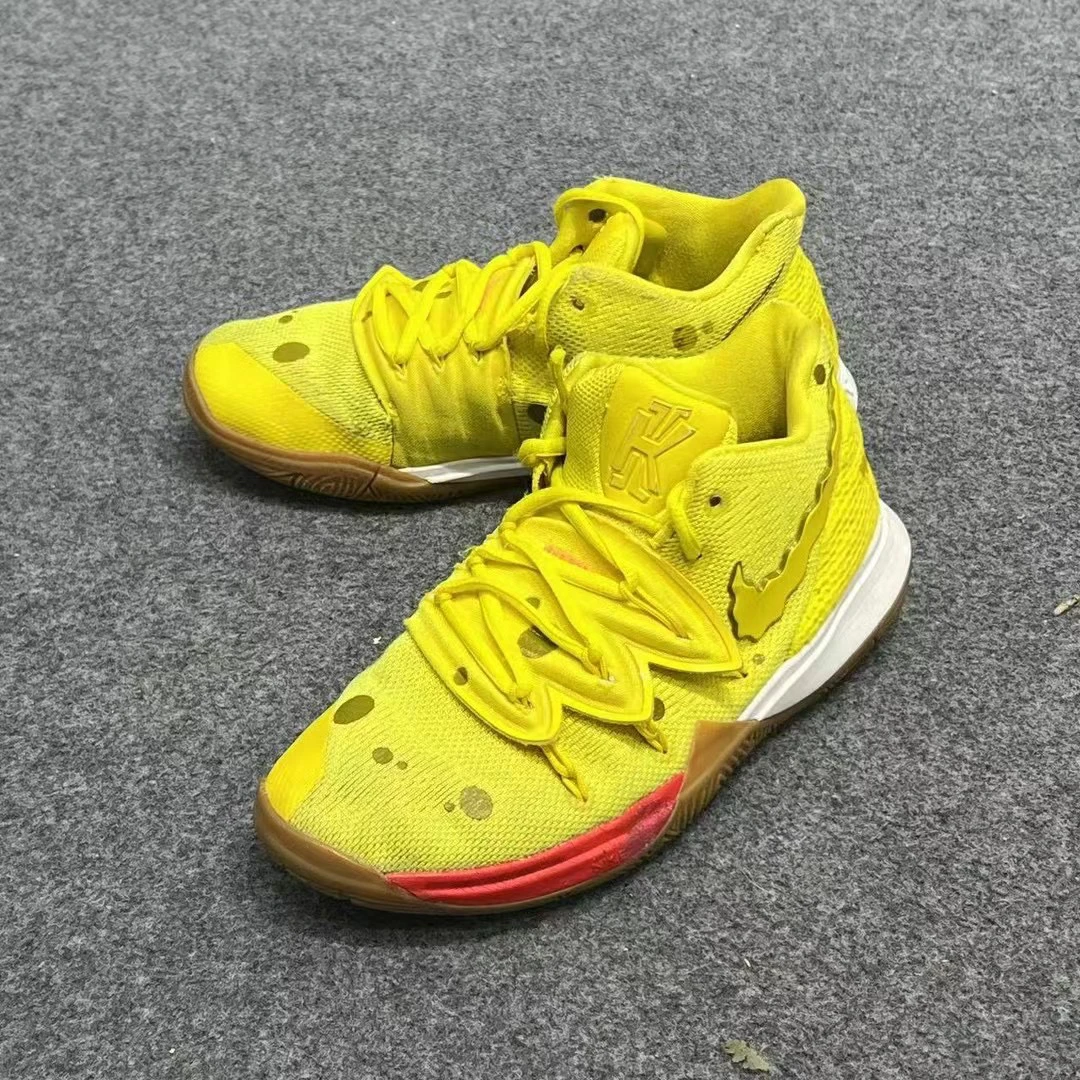 38.5码/NIKE 欧文五海绵宝宝配色 高帮篮球鞋