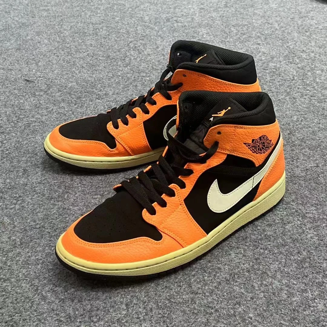 44.5码/NIKE AIRJORDAN1MID扣碎篮板配色 中帮篮球鞋