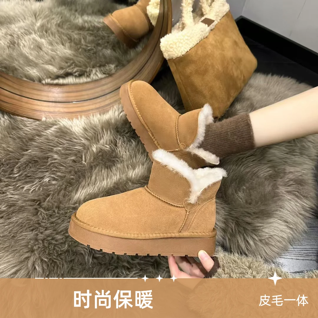 女鞋官方店）冬季女款皮毛一体厚底时尚保暖加厚短筒雪地靴