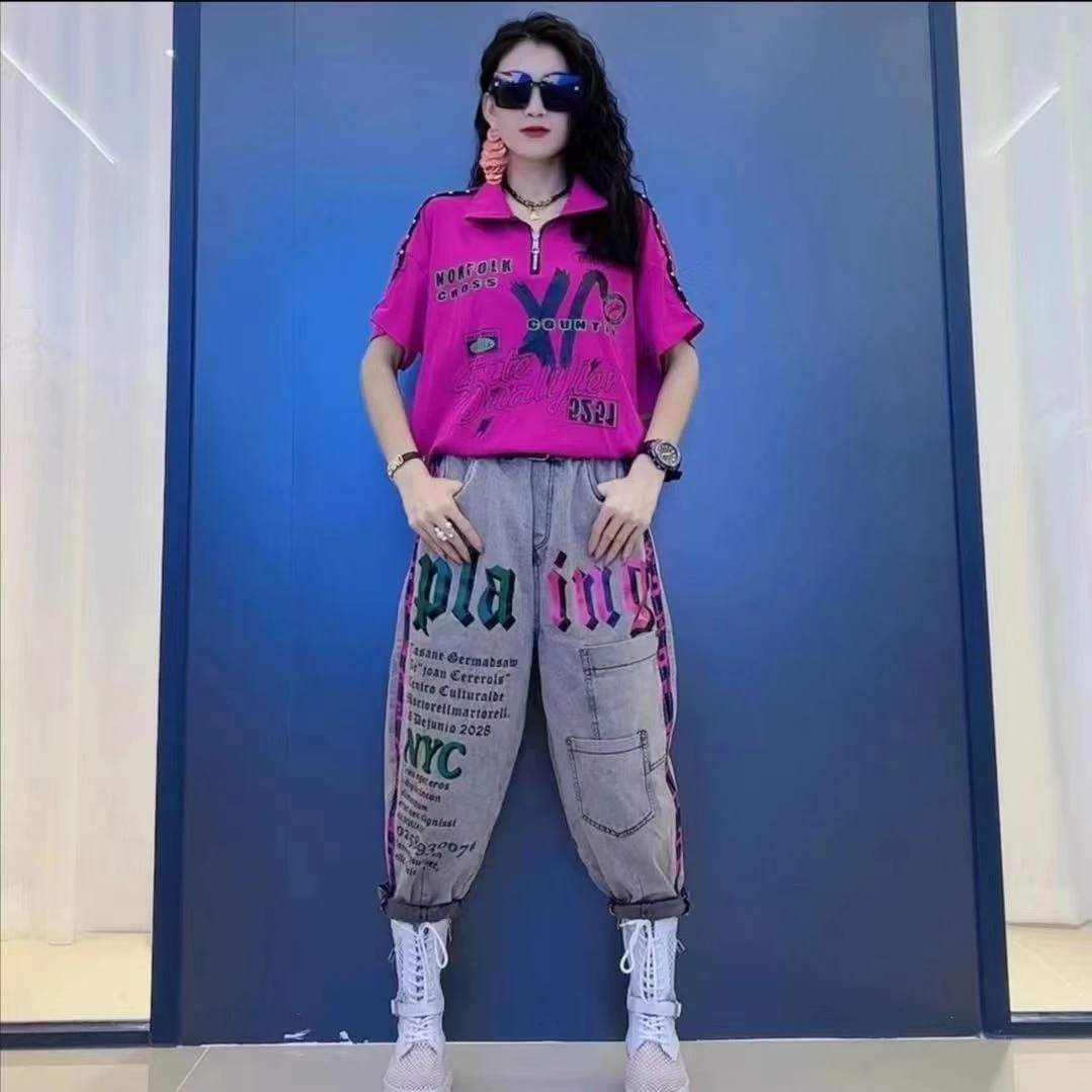 夏季新款玫红字母印花时尚宽松上衣+个性拼接字母欧货哈伦牛仔裤