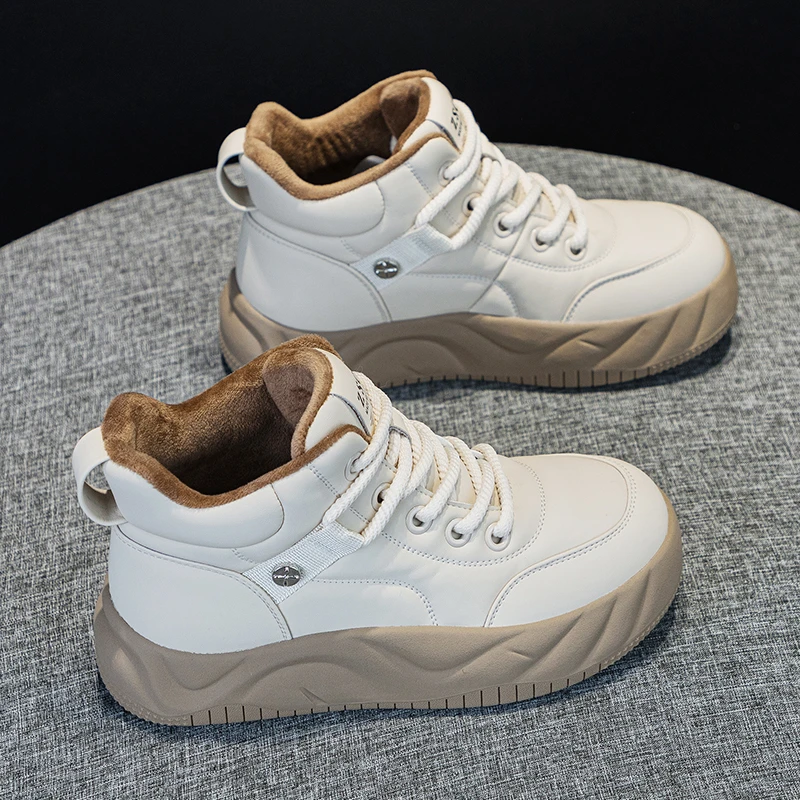 软皮中帮小白鞋面包鞋女2023冬新款学生百搭时尚减龄加绒休闲棉鞋