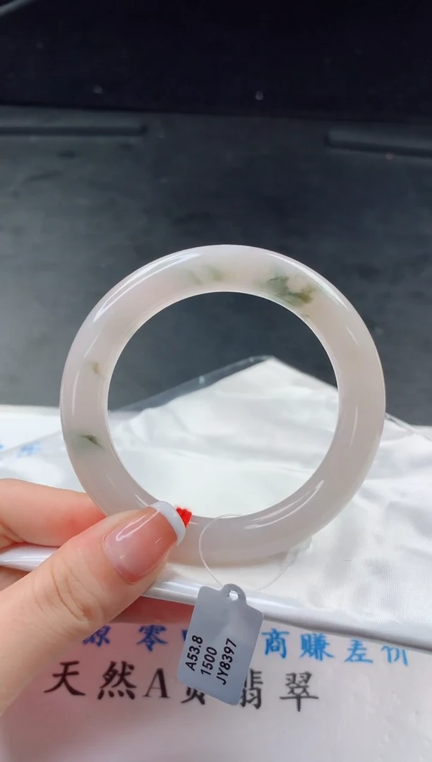 【闪购商品】翡翠手镯未镶嵌132 圆条53.7