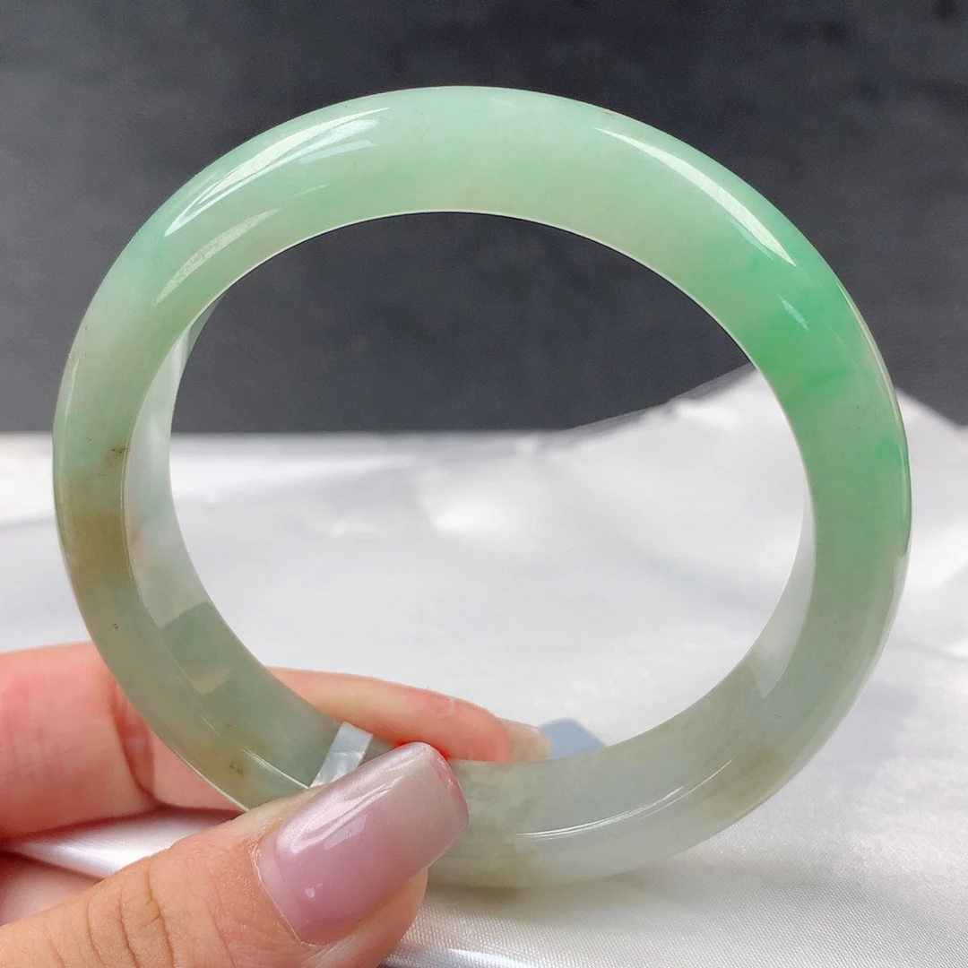 翡翠手镯未镶嵌54.8正圈