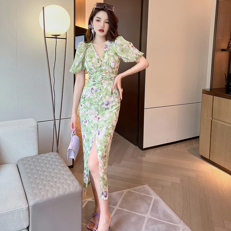 10089 碎花气质高腰时尚夏季复古法式收腰修身泡泡袖设计感连衣裙