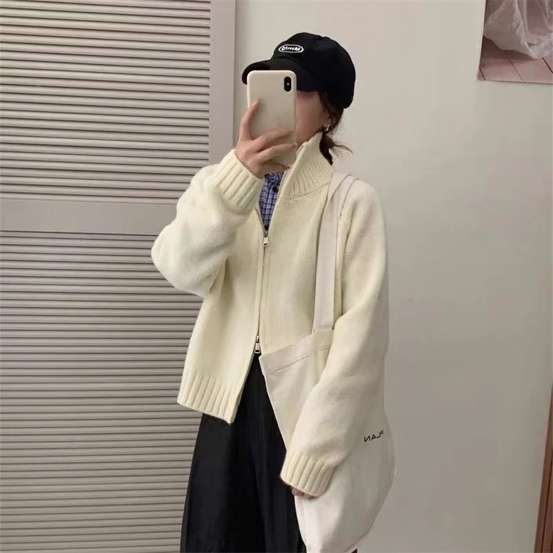 2025慵懒风毛衣外套女秋冬新款韩系简约宽松立领拉链针织开衫上衣