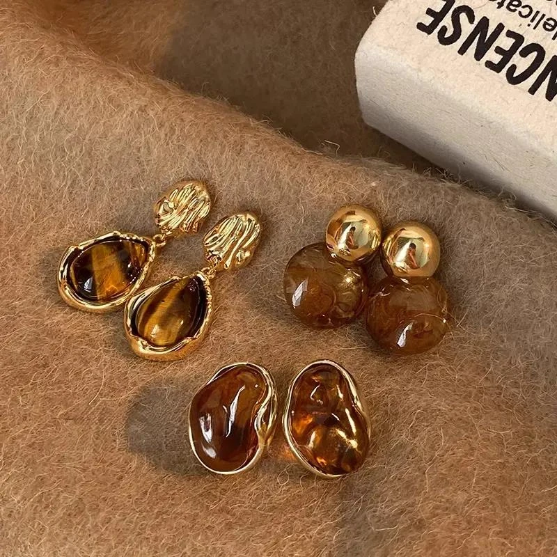铜合金耳饰 复古风美拉德咖色耳钉女小众高级感轻奢耳环秋冬耳饰