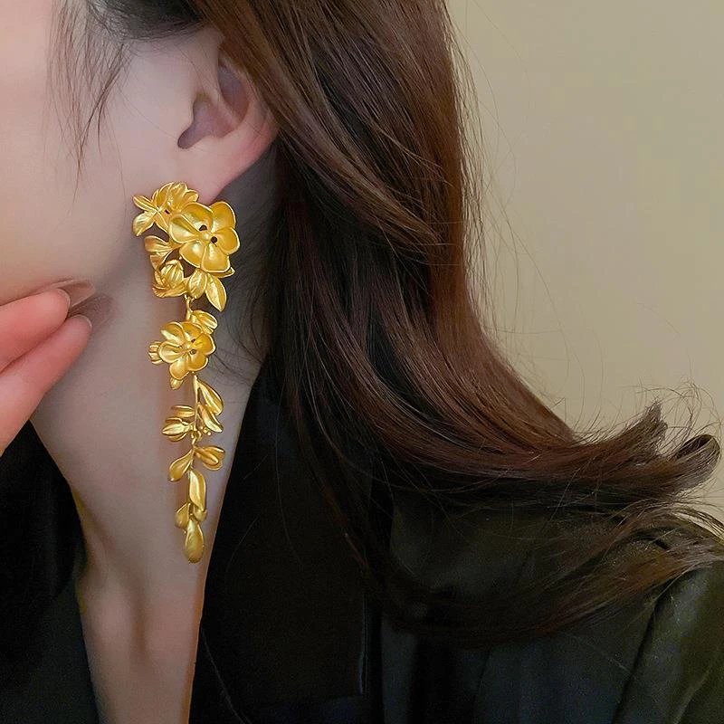 铜合金耳饰 金色花朵流苏耳环高级感轻奢独特夸张五金女孩耳饰品