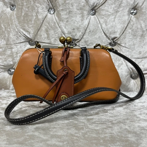 95新 COACH/蔻驰 蔻驰 小号手提包 黑色拼橘色/01005