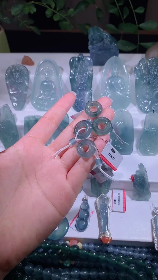 【闪购商品】翡翠颈饰未镶嵌80随机发1