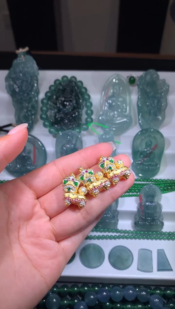 【闪购商品】翡翠颈饰未镶嵌8随机发1