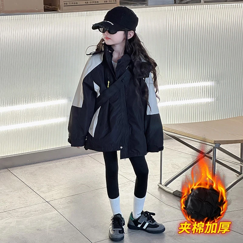 女童冲锋衣三合一秋冬款2025新款中大童加厚连帽外套户外风衣潮款