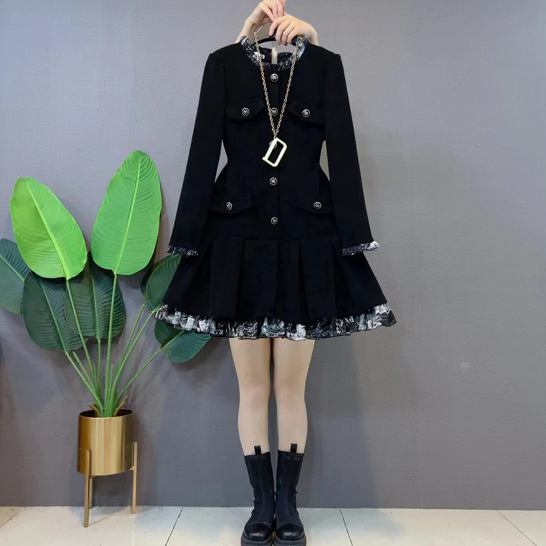 胖mm气质百搭设计款显瘦遮肚小黑裙秋冬装大码轻奢名媛风连衣裙女