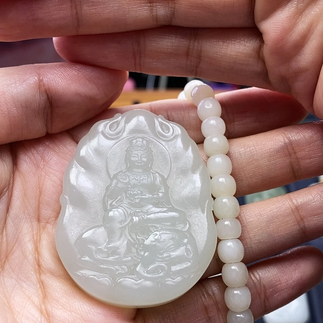 和田玉颈饰未镶嵌严*辉