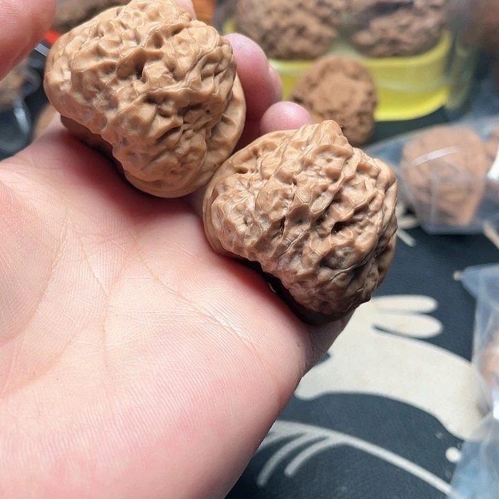 文玩核桃吊坠蛤蟆 一对