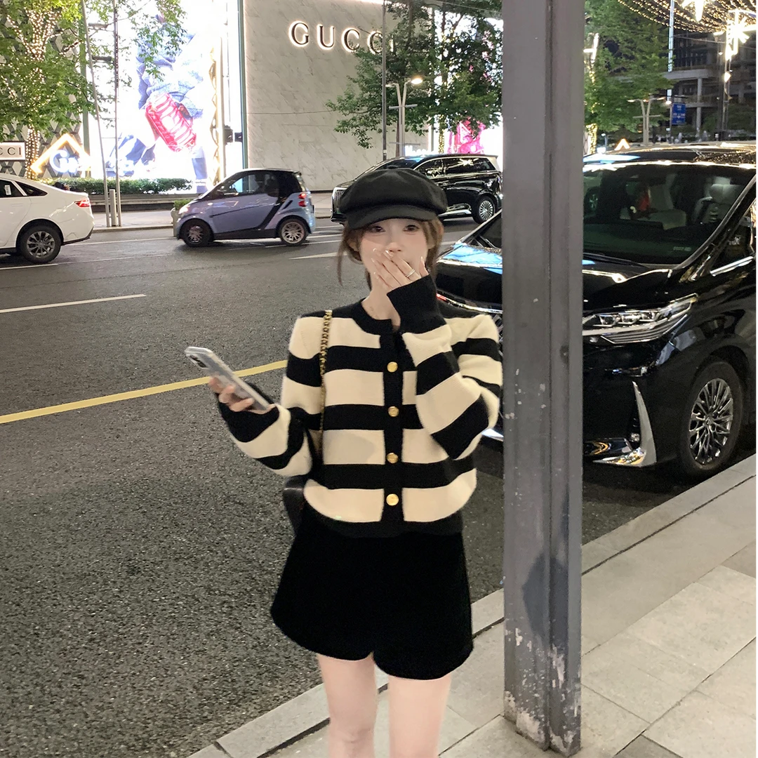 Zzhen【秋日乐章】圆领针织开衫百搭显瘦毛衣DMY393